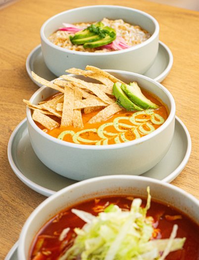 Pozole y sopa de tortilla